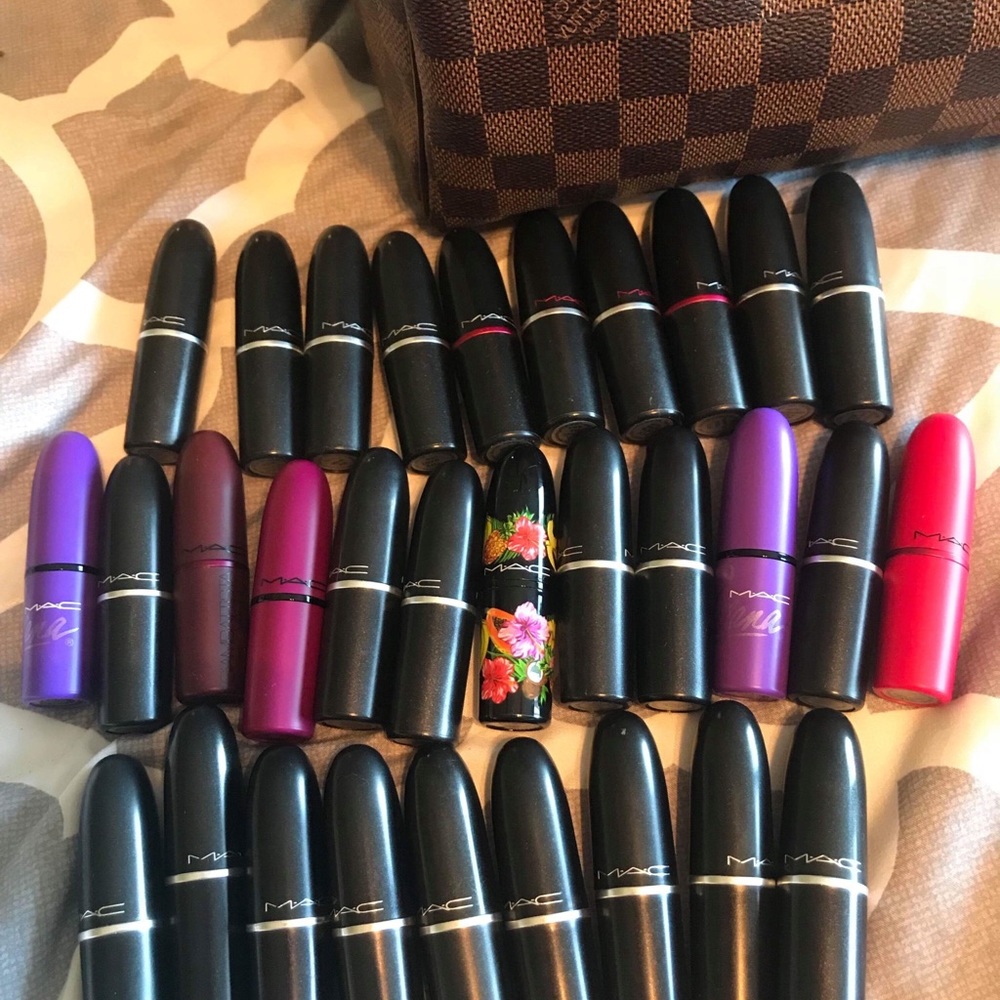 💯%Authentic MAC AUTHENTIC LIPSTICK